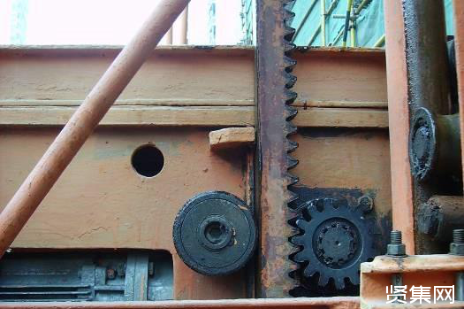 施工升降機(jī)安全保護(hù)裝置、安全通病及防治措施